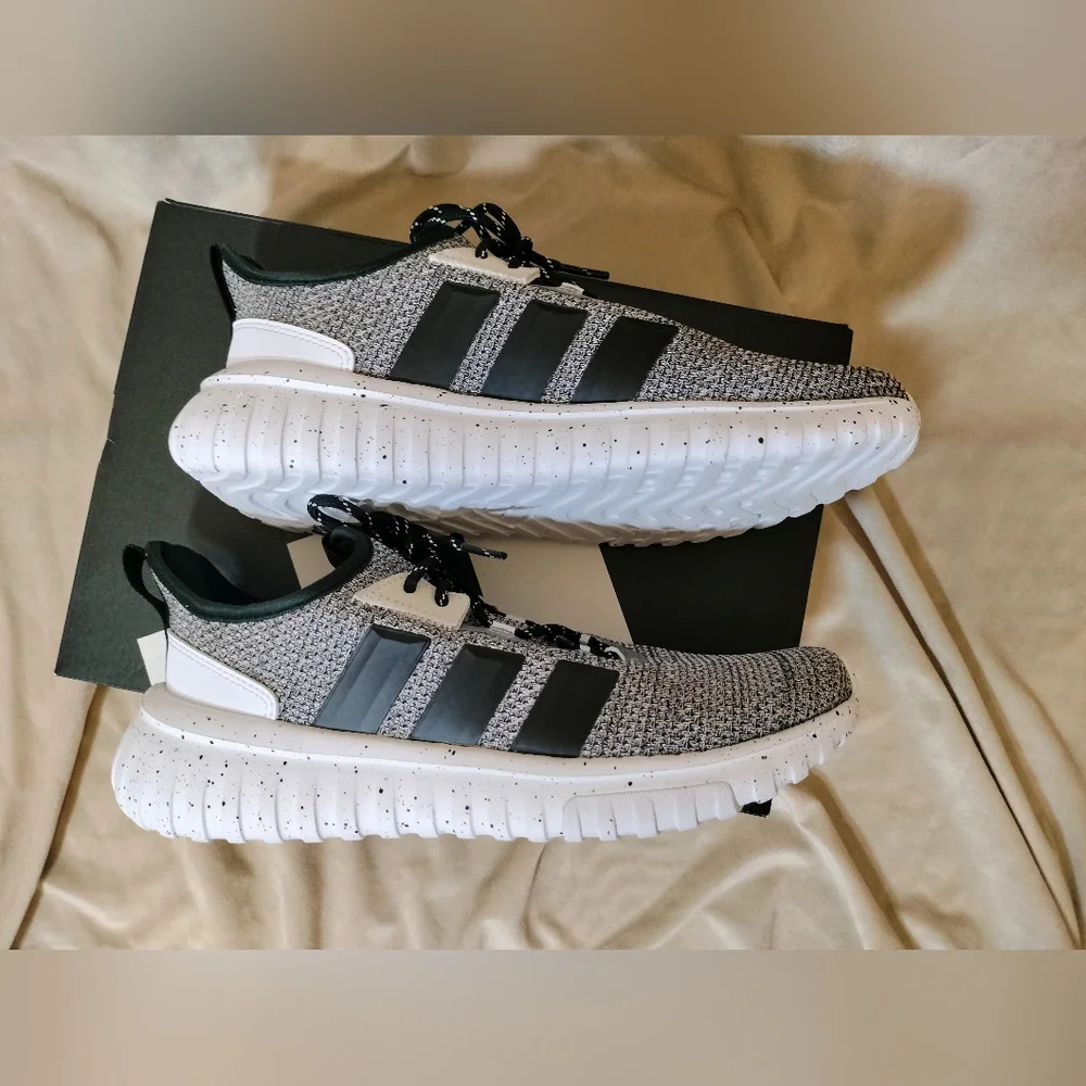 NIB! Adidas Kaptir 4.0K. Size 7 Youth/Women's Size 8.5